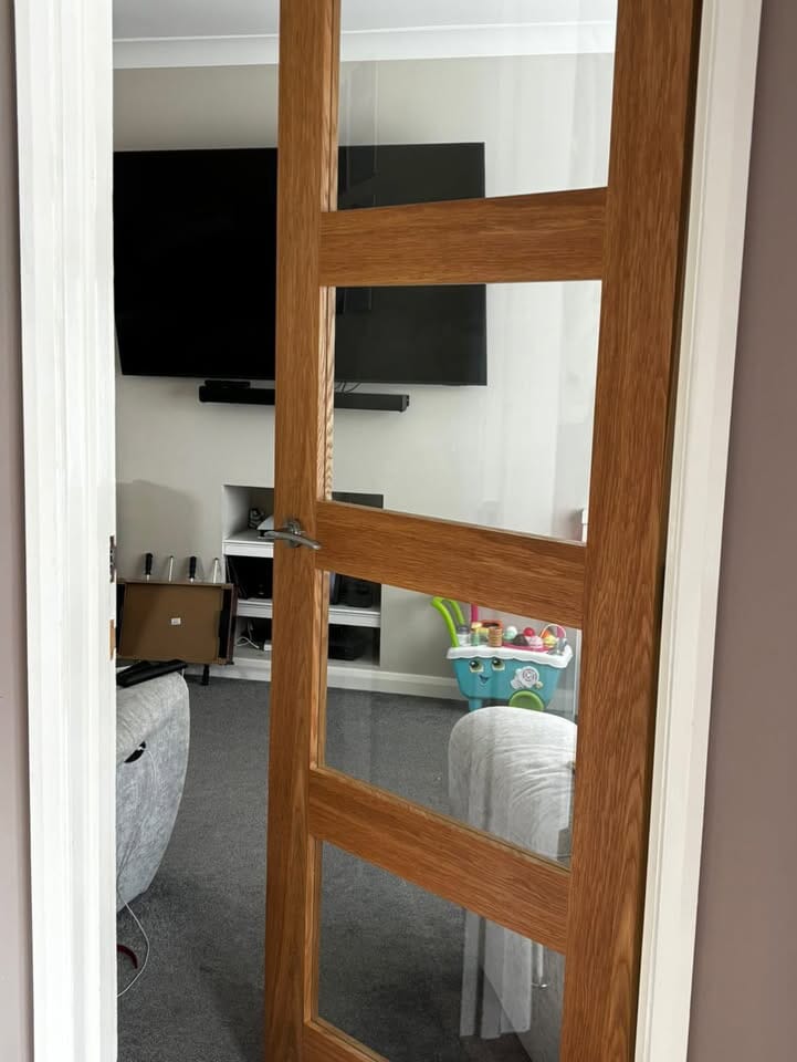 1981 x 533 x 35mm (21") Oak Shaker 4 light - Prefinished Clear Glass Internal Doors